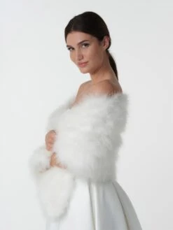 Stola Van Marabouveren BOL-05, Poirier (ook In Ivoor) -Poirier Winkel bol 05 002 bol 05 002 02 1