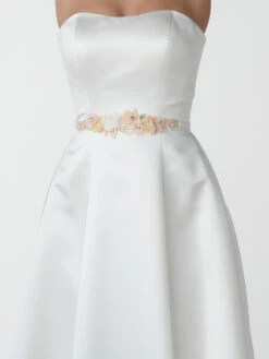 Poirier Multi Colour Ceintuur Riem Trouwjurk C-1327 -Poirier Winkel c 1327 close up riem trouwjurk