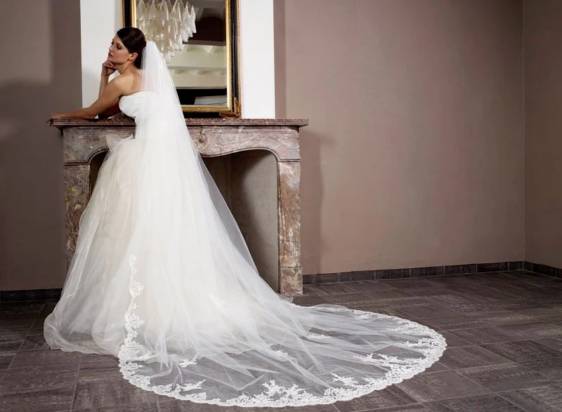 Sluier Met Italiaanse Kant S115-300/1/MED | Poirier 4 Sluier Met Italiaanse Kant S115-300/1/MED | Poirier - Afbeelding 2