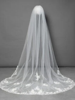 Poirier Enkellaagse Sluier Met Luxe Bloemversiering S117-300/1/MED